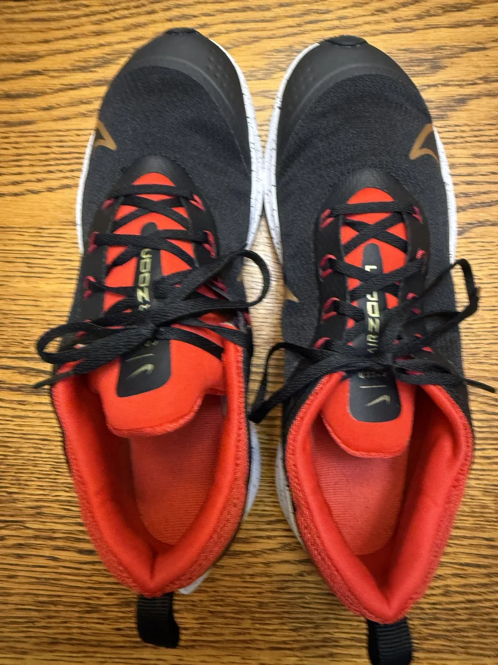 Nike Zoom Gravity Shoes Mens Size 7Y Black Red Gold Running Sneakers CJ2088-003